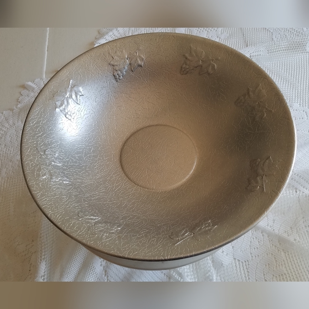 Vintage West Bend Hammered Aluminum Serving Plate  Bowl Grapes Leaves